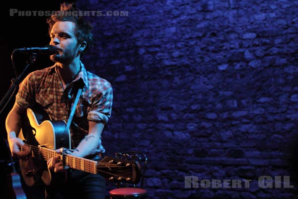 THE TALLEST MAN ON EARTH - 2010-11-29 - PARIS - Cafe de la Danse - 